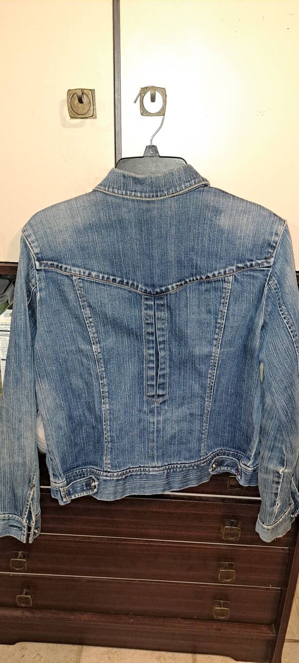 GAP Stretch Denim Jacket Women’s L Medium Wash Distressed Cotton Blend - Picture 5 of 10